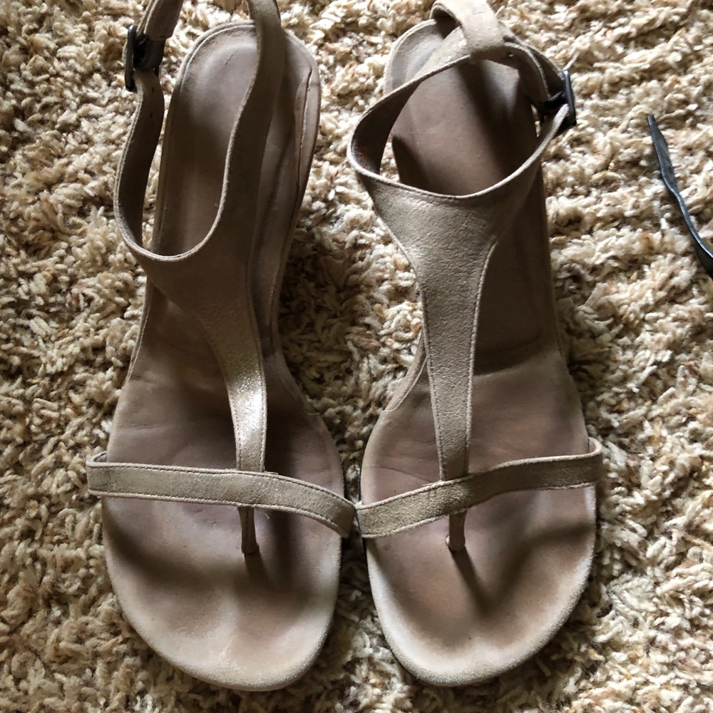 Donald J Pliner Viana soft metallic suede 8.5